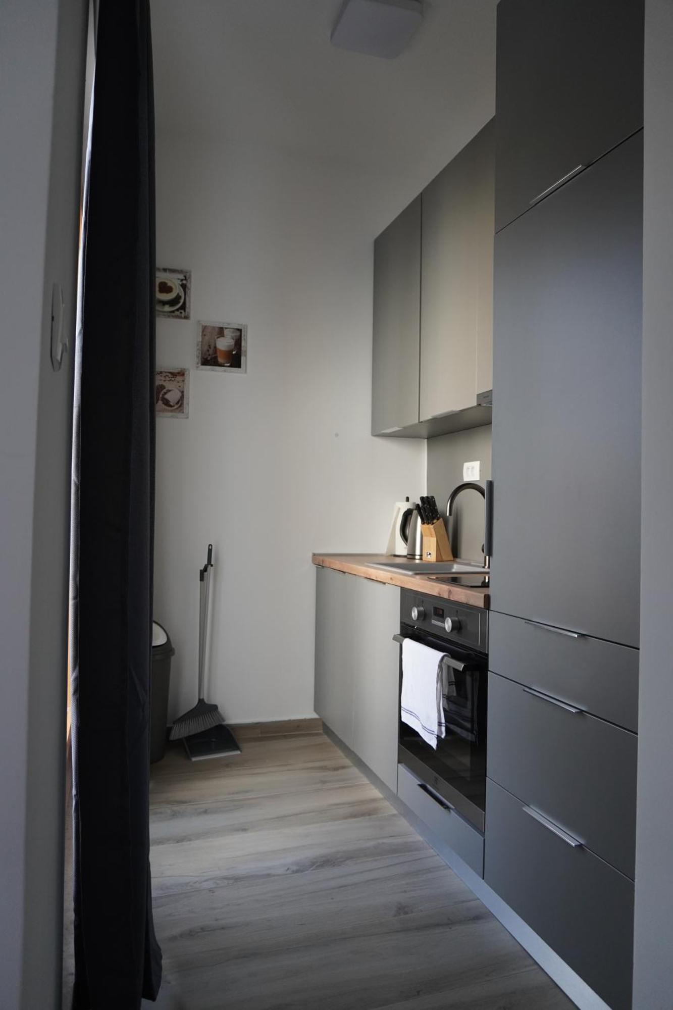 Fjaka Apartments & Rooms شيبينيك المظهر الخارجي الصورة